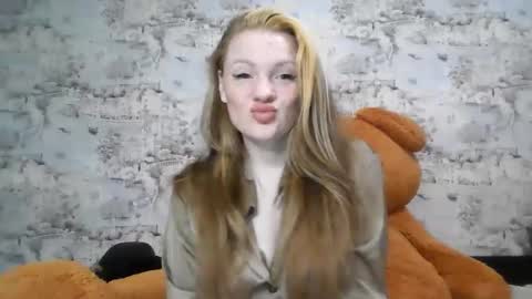 Skyler online show from September 20, 6:50 pm