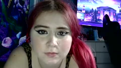 skylerrayy online show from February 9, 8:16 am