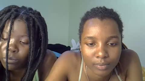 sleciah online show from December 21, 7:40 pm