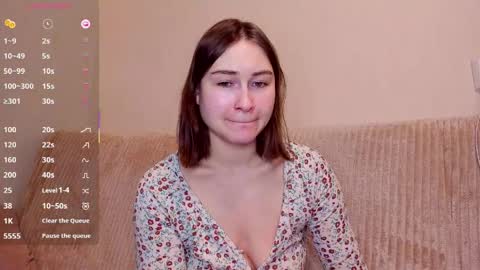 Alice online show from April 4, 9:57 pm