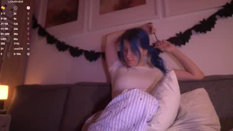 Snapshot of sleepingsonya chatting on October 12, 9:39 pm Sonya online show from October 12, 9:39 pm