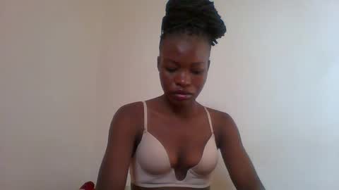 slimdiva online show from November 3, 4:27 am