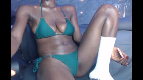 Snapshot of slimzyx chatting on February 16, 3:27 pm slimzyx online show from February 16, 3:27 pm
