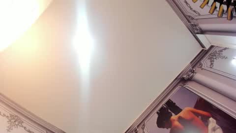 Paola  online show from February 3, 1:05 am