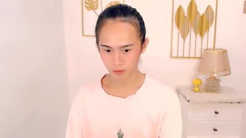 mia online show from March 9, 2:39 am