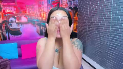 Mariana Torres online show from February 15, 1:10 pm