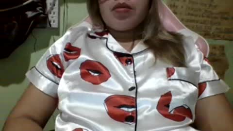 Lovewella online show from March 4, 2:42 pm