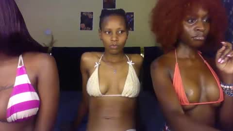 Smallie20 online show from March 25, 2:17 am