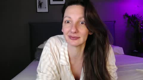 Anna no bbbbybybbabebyy just Anna. And dont call me mom please. online show from March 3, 5:26 am