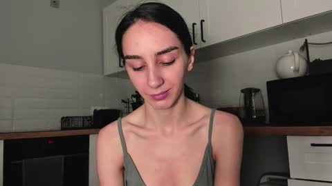 Elizabeth online show from March 29, 8:46 am