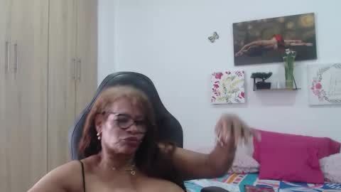 Smileth online show from February 19, 5:23 pm