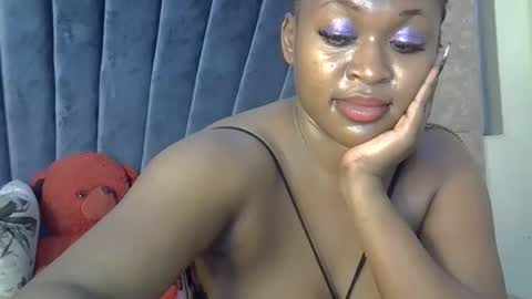 smiley_berry online show from October 10, 11:31 pm