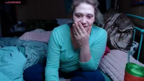 DIAN dee-ann online show from February 4, 4:37 am