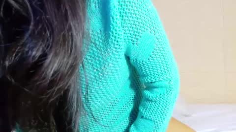 Snapshot of sneakyy_fantasy chatting on March 7, 3:51 am Hellen  online show from March 7, 3:51 am