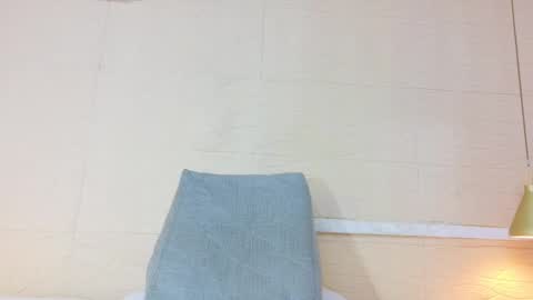 Snapshot of sneakyy_fantasy chatting on September 24, 4:33 am Hellen  online show from September 24, 4:33 am