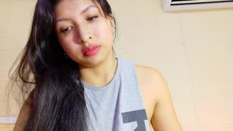 Snapshot of sneakyy_fantasy chatting on March 8, 3:48 am Hellen  online show from March 8, 3:48 am