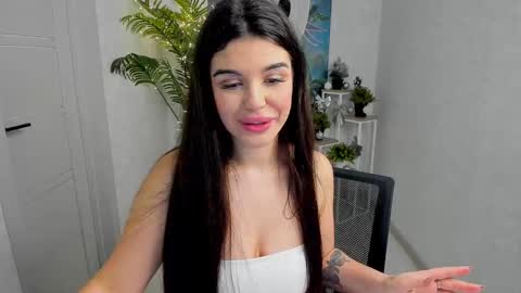 snowingwinter online show from December 18, 10:47 pm