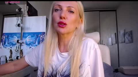 Monna online show from June 9, 1:10 pm