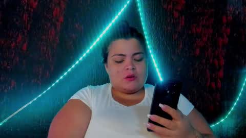 Snapshot of sobigcurvy44 chatting on December 24, 12:00 pm leidy online show from December 24, 12:00 pm
