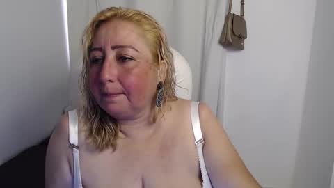 soffi_hott online show from September 28, 3:17 pm