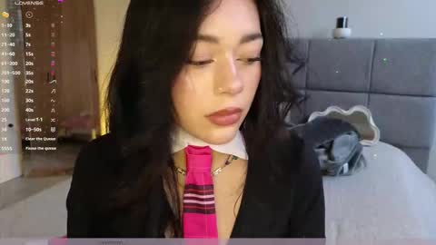 IG Soffimoon   I THANK YOU FOR LEAVING YOUR FOLLOW online show from February 16, 10:31 pm