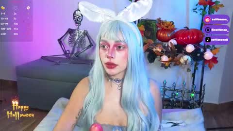 Snapshot of soffimoon_ chatting on October 16, 4:48 am IG Soffimoon I THANK YOU FOR LEAVING YOUR FOLLOW online show from October 16, 4:48 am