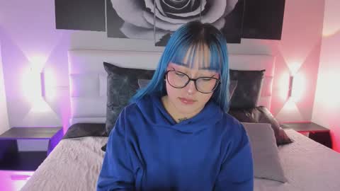 sofi_sp online show from November 29, 12:20 pm