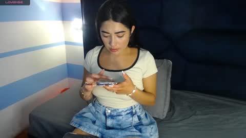 Snapshot of sofi_sweet09 chatting on February 20, 5:09 pm Susy online show from February 20, 5:09 pm