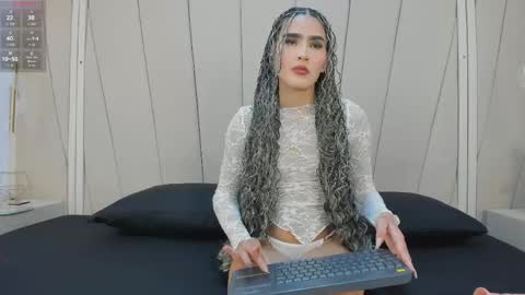 Sofia Mercer online show from May 21, 4:32 am