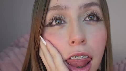     online show from December 20, 3:43 am