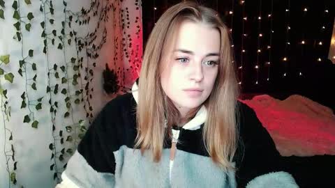 Snapshot of sofia_rosemary chatting on October 5, 1:05 pm sofia_rosemary online show from October 5, 1:05 pm