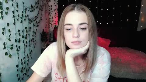 Snapshot of sofia_rosemary chatting on October 4, 12:55 pm sofia_rosemary online show from October 4, 12:55 pm