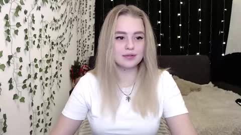 Snapshot of sofia_rosemary chatting on January 5, 12:31 pm sofia_rosemary online show from January 5, 12:31 pm