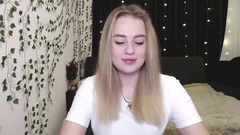 Snapshot of sofia_rosemary chatting on January 9, 12:30 pm sofia_rosemary online show from January 9, 12:30 pm