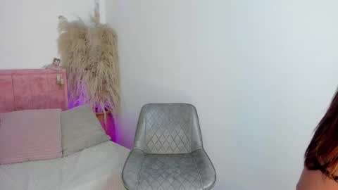 Snapshot of sofia_wilson_ chatting on September 23, 5:00 pm Sofia Wilson online show from September 23, 5:00 pm