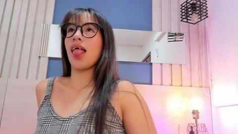 soficandy_ online show from October 6, 12:22 pm