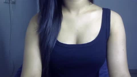 Snapshot of sofie_diva chatting on December 19, 5:18 pm divya online show from December 19, 5:18 pm