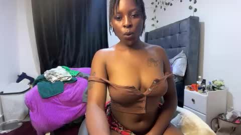 soft_nicole online show from February 23, 6:18 pm