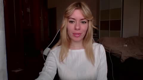 softy_aura online show from April 22, 12:35 pm