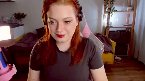 Snapshot of sofy_benson chatting on September 24, 1:54 pm Sofy online show from September 24, 1:54 pm