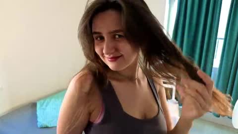 Elisa online show from May 9, 1:18 am
