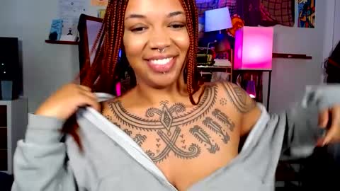 Soli online show from October 7, 5:39 pm