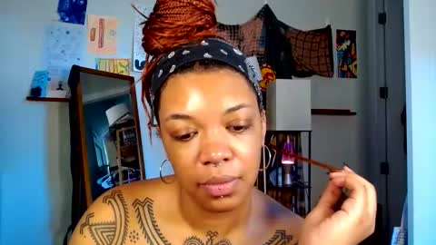 Soli online show from October 4, 7:18 pm