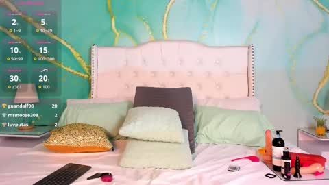 solwynne online show from September 22, 10:41 pm