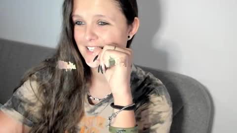 SomeonesDay online show from November 27, 7:33 am