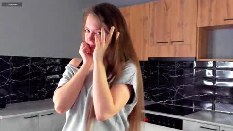 Marie online show from February 19, 2:00 am