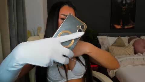 Sonia  Rey online show from March 18, 11:42 pm