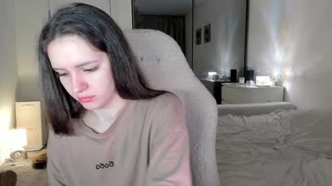 sonia_moon_ online show from October 12, 4:15 am