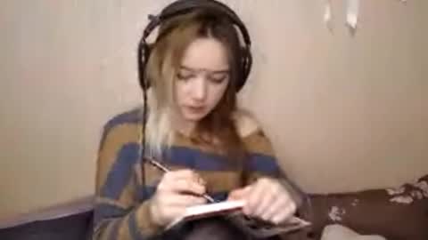 Mila online show from March 5, 6:04 pm