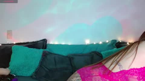 soofy online show from March 1, 2:04 am